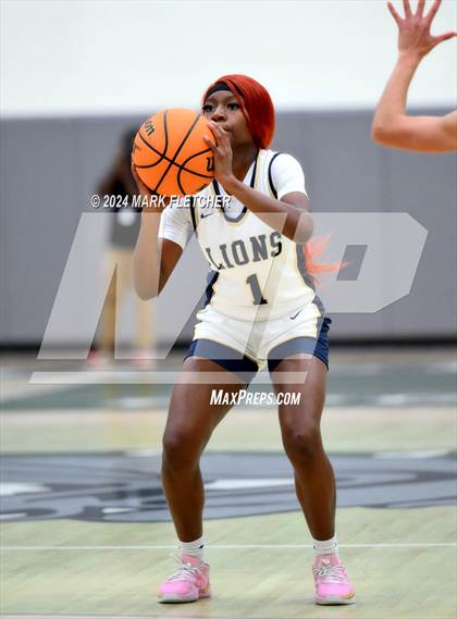 Thumbnail 1 in Seabreeze vs Calvary Christian Academy (Flagler-Palm Coast Bulldog Tipoff) photogallery.