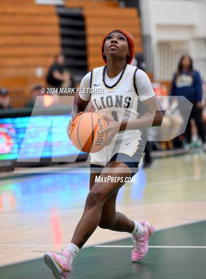 Thumbnail 1 in Seabreeze vs Calvary Christian Academy (Flagler-Palm Coast Bulldog Tipoff) photogallery.