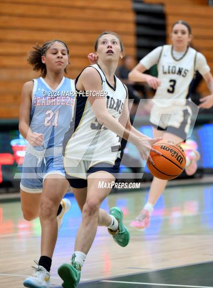 Thumbnail 3 in Seabreeze vs Calvary Christian Academy (Flagler-Palm Coast Bulldog Tipoff) photogallery.