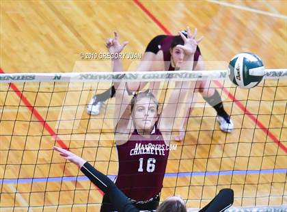 Thumbnail 1 in Benjamin Franklin vs Chalmette (Newman Tournament) photogallery.