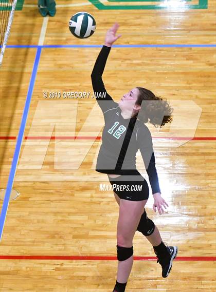 Thumbnail 1 in Benjamin Franklin vs Chalmette (Newman Tournament) photogallery.