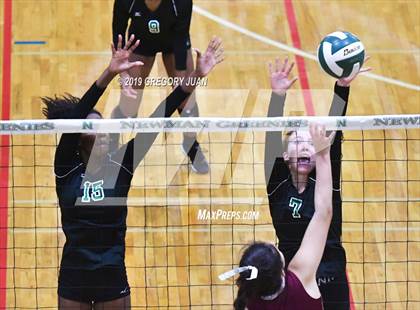 Thumbnail 2 in Benjamin Franklin vs Chalmette (Newman Tournament) photogallery.