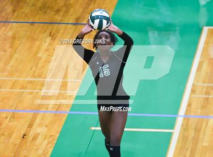 Thumbnail 1 in Benjamin Franklin vs Chalmette (Newman Tournament) photogallery.