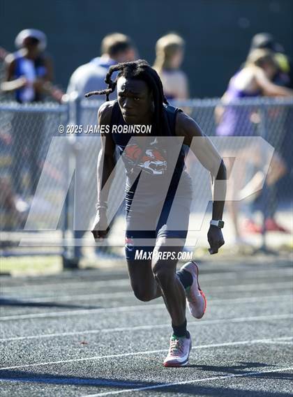 Thumbnail 2 in Gateway Conference Championships (400m) photogallery.