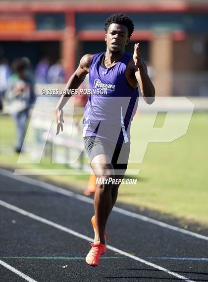 Thumbnail 2 in Gateway Conference Championships (400m) photogallery.