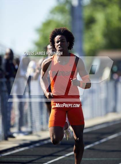 Thumbnail 1 in Gateway Conference Championships (400m) photogallery.