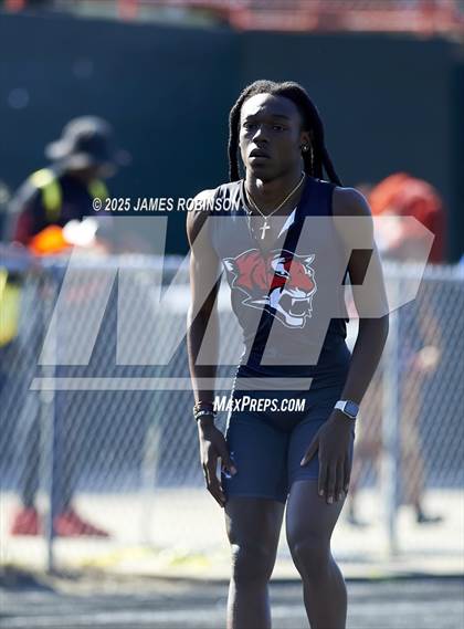 Thumbnail 1 in Gateway Conference Championships (400m) photogallery.