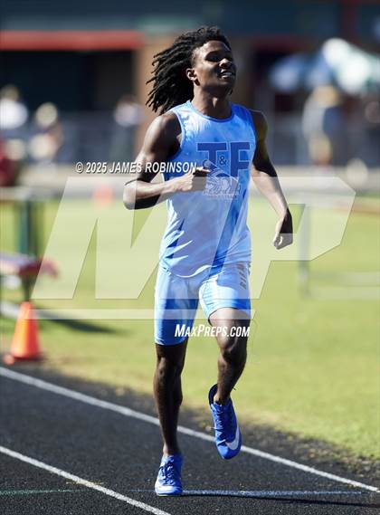 Thumbnail 1 in Gateway Conference Championships (400m) photogallery.