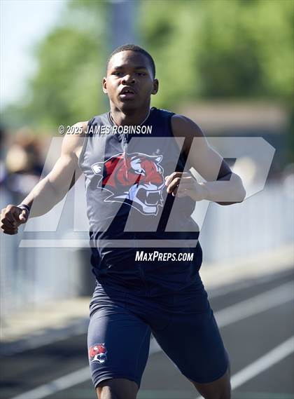 Thumbnail 1 in Gateway Conference Championships (400m) photogallery.