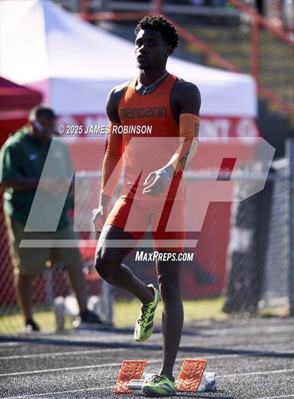 Thumbnail 1 in Gateway Conference Championships (400m) photogallery.