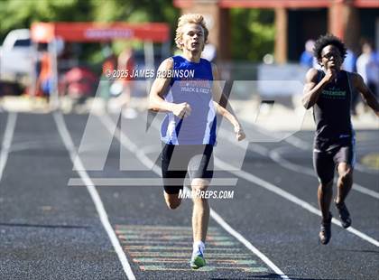 Thumbnail 2 in Gateway Conference Championships (400m) photogallery.