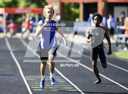 Thumbnail 3 in Gateway Conference Championships (400m) photogallery.
