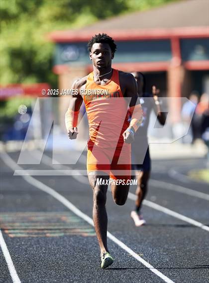 Thumbnail 1 in Gateway Conference Championships (400m) photogallery.