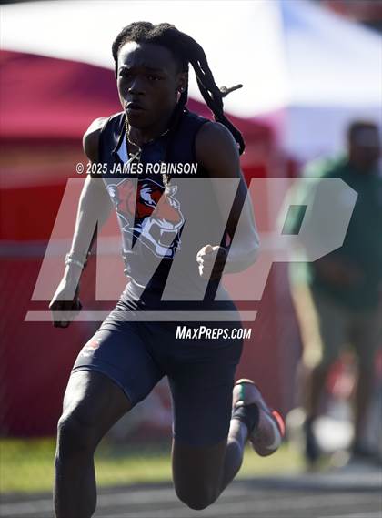 Thumbnail 1 in Gateway Conference Championships (400m) photogallery.