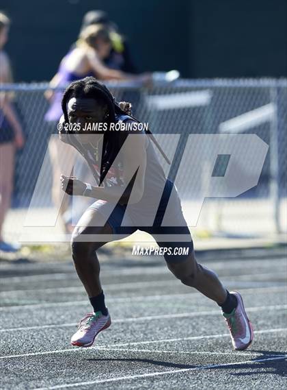Thumbnail 2 in Gateway Conference Championships (400m) photogallery.