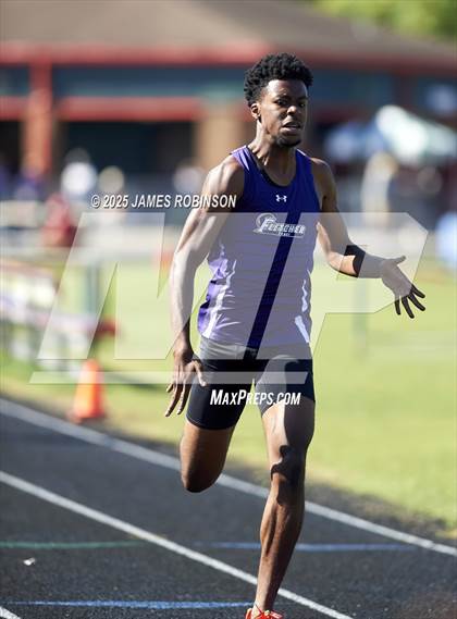 Thumbnail 1 in Gateway Conference Championships (400m) photogallery.