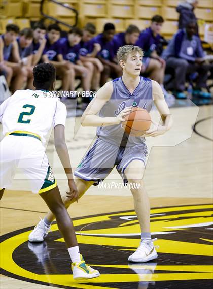 Thumbnail 2 in Peoria Notre Dame vs Rock Bridge (Norm Stewart Classic) photogallery.