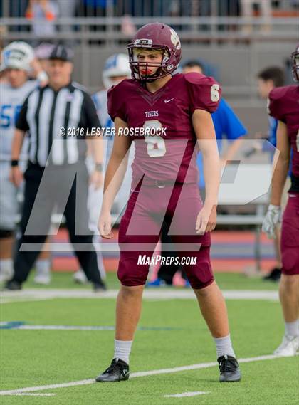 Thumbnail 2 in Veterans Memorial vs. Dripping Springs (UIL 5A Regional Semifinal Playoff) photogallery.