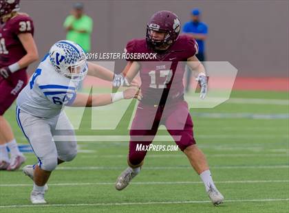 Thumbnail 3 in Veterans Memorial vs. Dripping Springs (UIL 5A Regional Semifinal Playoff) photogallery.