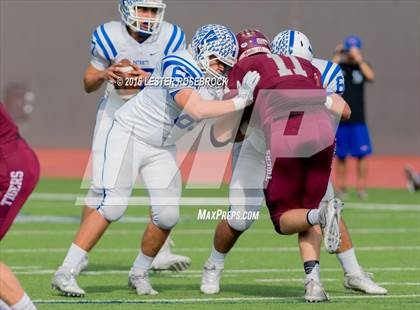 Thumbnail 2 in Veterans Memorial vs. Dripping Springs (UIL 5A Regional Semifinal Playoff) photogallery.