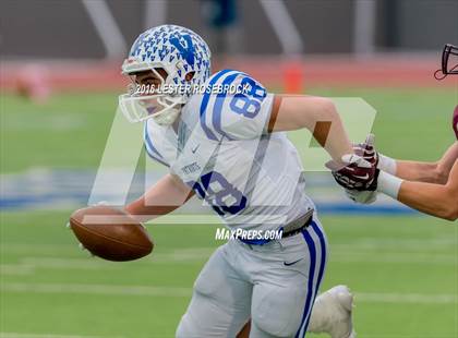 Thumbnail 2 in Veterans Memorial vs. Dripping Springs (UIL 5A Regional Semifinal Playoff) photogallery.