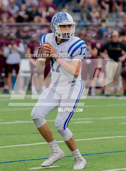 Thumbnail 2 in Veterans Memorial vs. Dripping Springs (UIL 5A Regional Semifinal Playoff) photogallery.