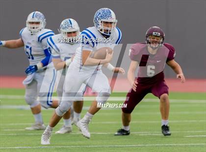 Thumbnail 2 in Veterans Memorial vs. Dripping Springs (UIL 5A Regional Semifinal Playoff) photogallery.