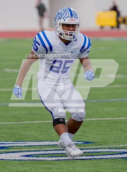 Thumbnail 2 in Veterans Memorial vs. Dripping Springs (UIL 5A Regional Semifinal Playoff) photogallery.