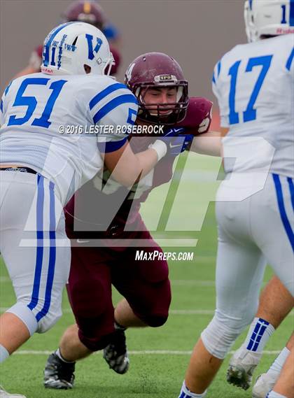 Thumbnail 2 in Veterans Memorial vs. Dripping Springs (UIL 5A Regional Semifinal Playoff) photogallery.