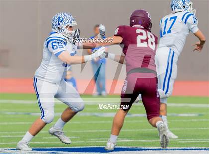 Thumbnail 3 in Veterans Memorial vs. Dripping Springs (UIL 5A Regional Semifinal Playoff) photogallery.