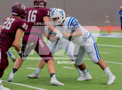 Thumbnail 1 in Veterans Memorial vs. Dripping Springs (UIL 5A Regional Semifinal Playoff) photogallery.