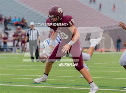 Thumbnail 2 in Veterans Memorial vs. Dripping Springs (UIL 5A Regional Semifinal Playoff) photogallery.