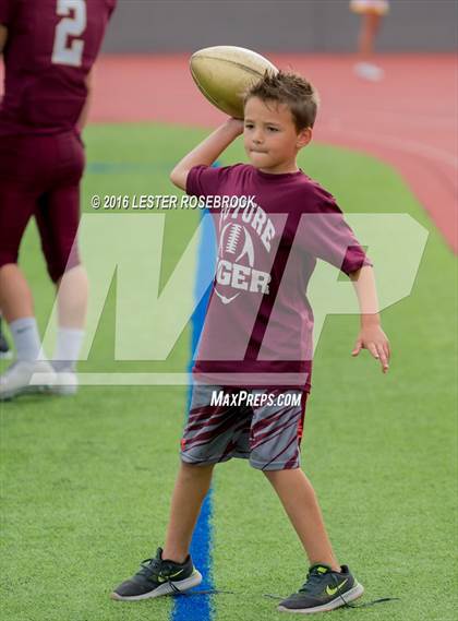 Thumbnail 3 in Veterans Memorial vs. Dripping Springs (UIL 5A Regional Semifinal Playoff) photogallery.