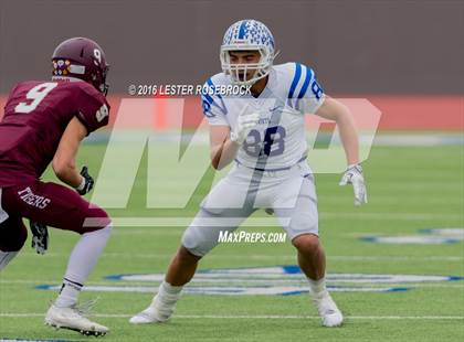 Thumbnail 2 in Veterans Memorial vs. Dripping Springs (UIL 5A Regional Semifinal Playoff) photogallery.