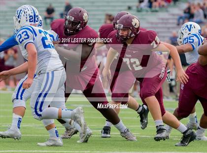 Thumbnail 1 in Veterans Memorial vs. Dripping Springs (UIL 5A Regional Semifinal Playoff) photogallery.