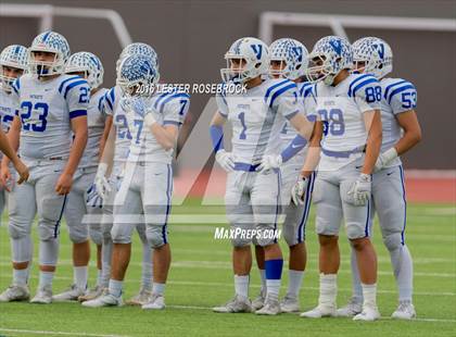 Thumbnail 3 in Veterans Memorial vs. Dripping Springs (UIL 5A Regional Semifinal Playoff) photogallery.