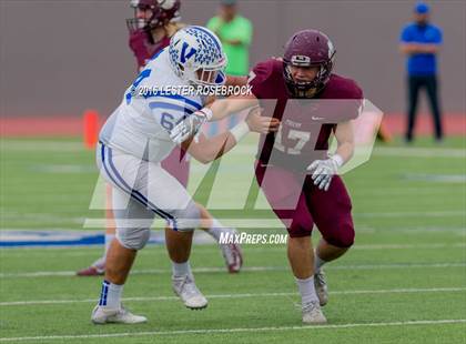 Thumbnail 1 in Veterans Memorial vs. Dripping Springs (UIL 5A Regional Semifinal Playoff) photogallery.