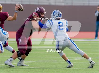 Thumbnail 3 in Veterans Memorial vs. Dripping Springs (UIL 5A Regional Semifinal Playoff) photogallery.
