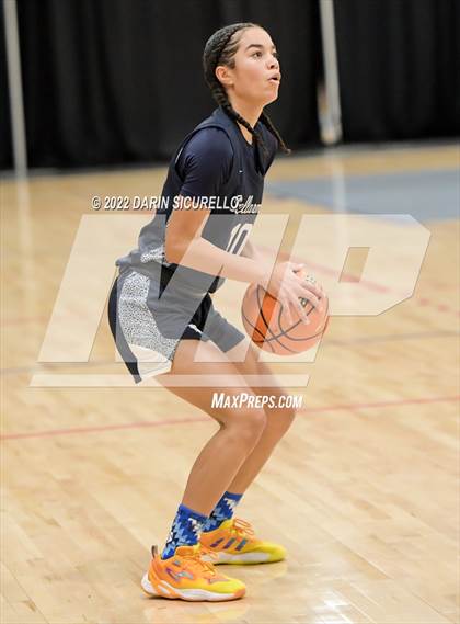Thumbnail 3 in Rosary Academy vs. Bellarmine Prep (NIKE Tournament of Champions) photogallery.