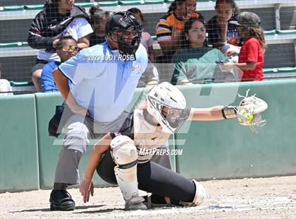 Thumbnail 3 in Farmington vs Herriman (UHSAA 6A Bracket 2 Round 1 - Game 2) photogallery.