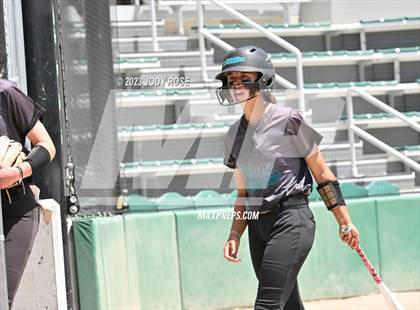 Thumbnail 3 in Farmington vs Herriman (UHSAA 6A Bracket 2 Round 1 - Game 2) photogallery.