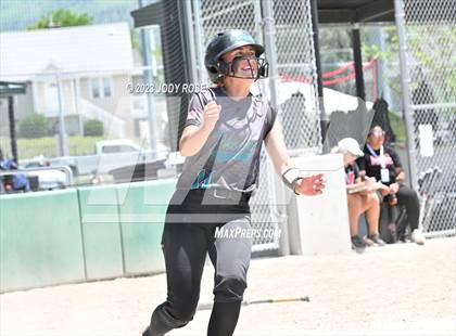 Thumbnail 2 in Farmington vs Herriman (UHSAA 6A Bracket 2 Round 1 - Game 2) photogallery.