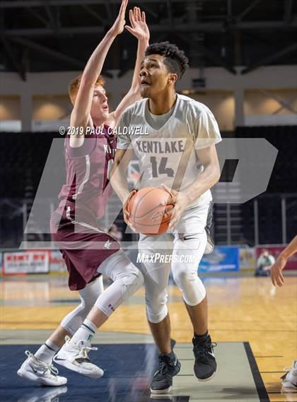 Thumbnail 3 in Kittitas/Thorp vs. Kentlake (King's Showcase) photogallery.