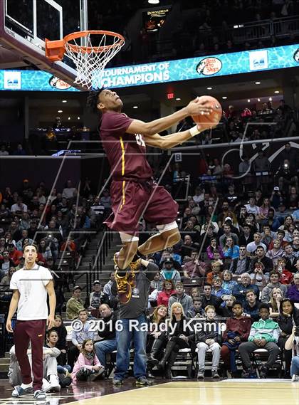 Thumbnail 1 in Bass Pro Tournament of Champions Dunking and Casting contest photogallery.