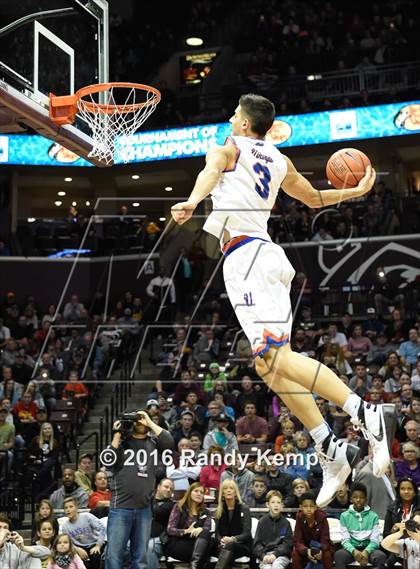 Thumbnail 2 in Bass Pro Tournament of Champions Dunking and Casting contest photogallery.