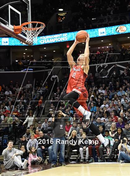 Thumbnail 1 in Bass Pro Tournament of Champions Dunking and Casting contest photogallery.