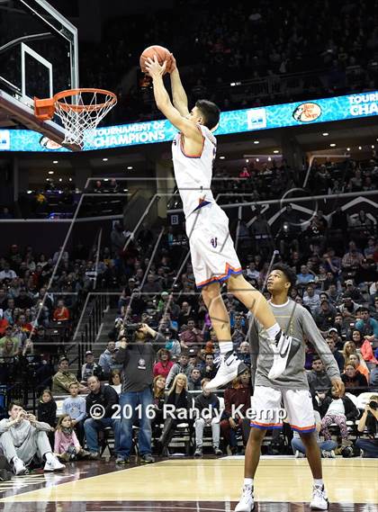 Thumbnail 2 in Bass Pro Tournament of Champions Dunking and Casting contest photogallery.