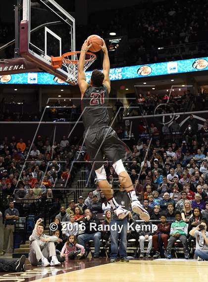 Thumbnail 1 in Bass Pro Tournament of Champions Dunking and Casting contest photogallery.