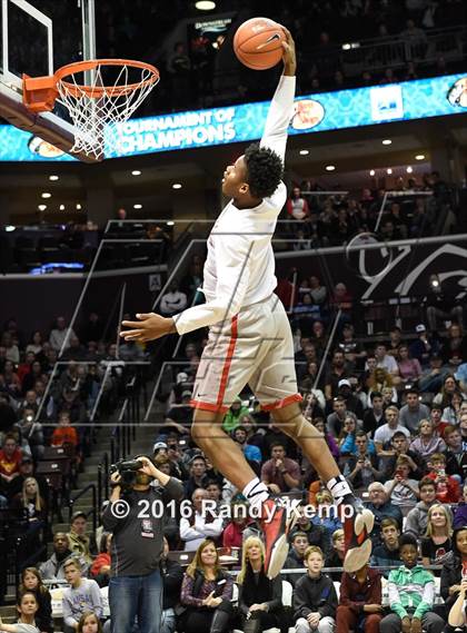 Thumbnail 1 in Bass Pro Tournament of Champions Dunking and Casting contest photogallery.