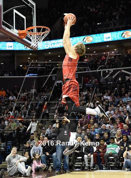 Thumbnail 2 in Bass Pro Tournament of Champions Dunking and Casting contest photogallery.